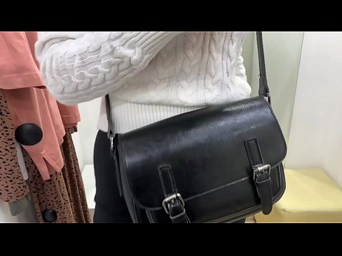 ❤️ Offentlig onani av den unga slynan FeralBerry med en dildo i provrummet ❤ Fuckingvideo at porn sv.tubsexercom.ru