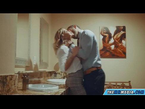❤️ När en bystig blondin förför dig på en offentlig toalett ❤ Fuckingvideo at porn sv.tubsexercom.ru